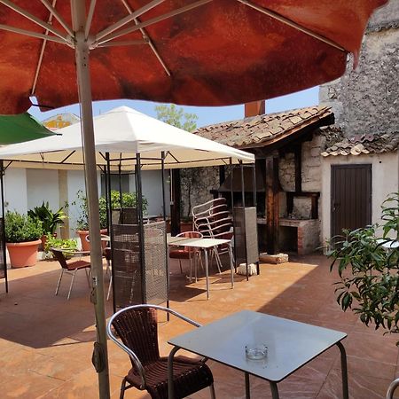 Apartamentos Turisticos Los Abuelos Montemayor de Pililla Eksteriør billede