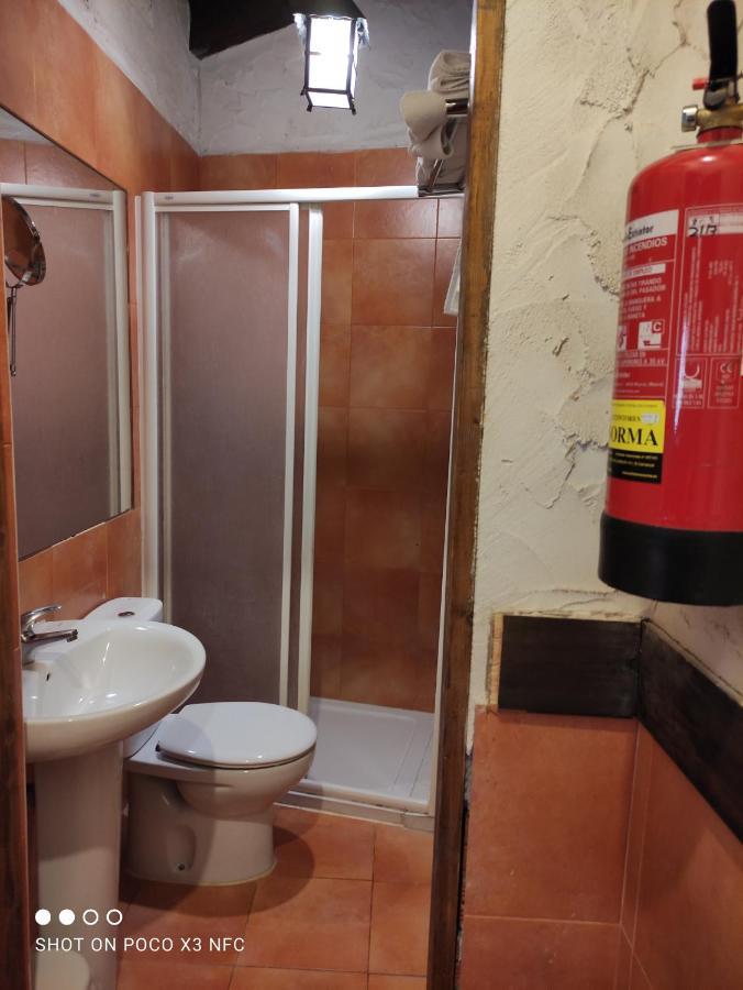Apartamentos Turisticos Los Abuelos Montemayor de Pililla Eksteriør billede