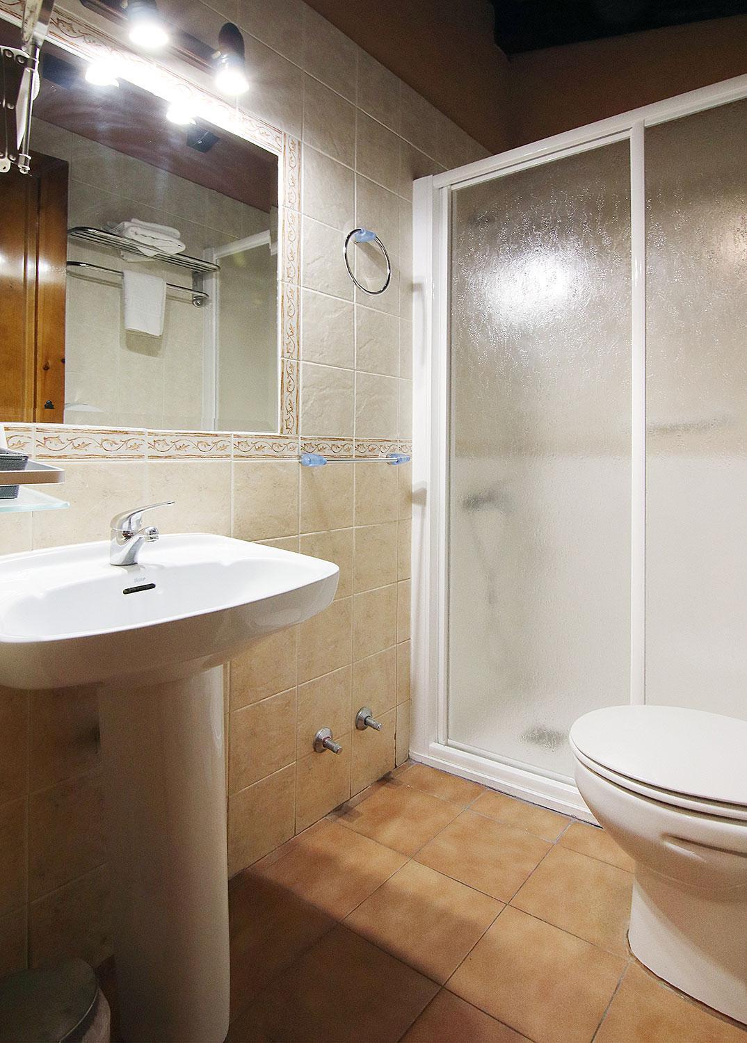 Apartamentos Turisticos Los Abuelos Montemayor de Pililla Eksteriør billede